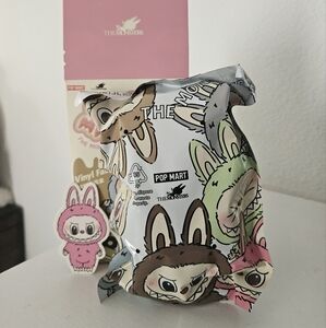 Macaron Lychee Berry LABUBU by Pop Mart